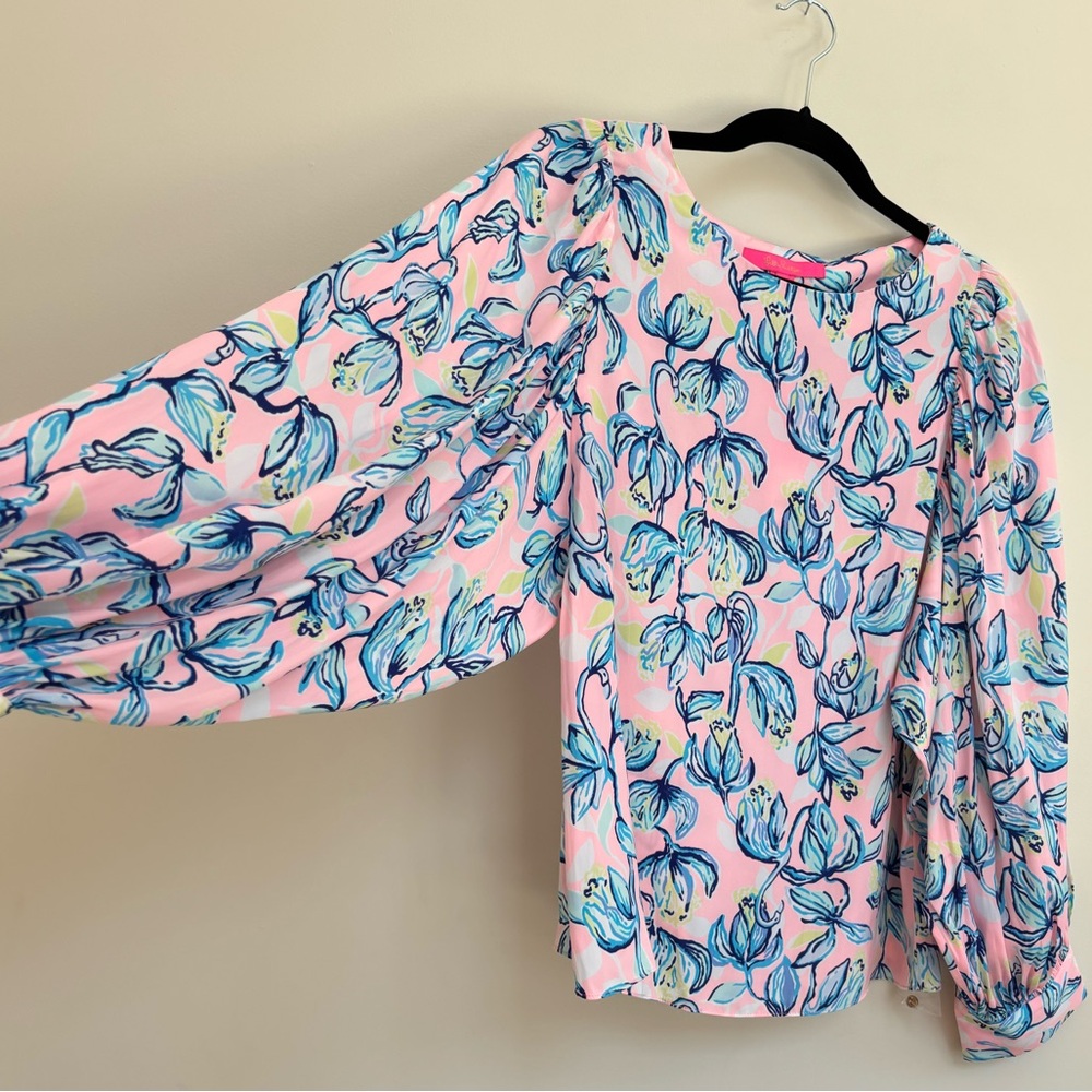NEW!! Lilly Pulitzer, Floral Pink and Blue Women's Top, size S - Picture 3 of 9